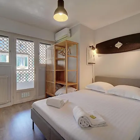 Immogroom - Modern Terraces Air Conditioner Apartment